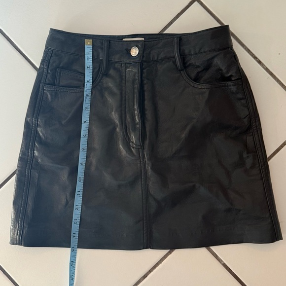 Wilfred Black Mini Skirt - Chemistry Skirt (pleather) - Picture 2 of 7